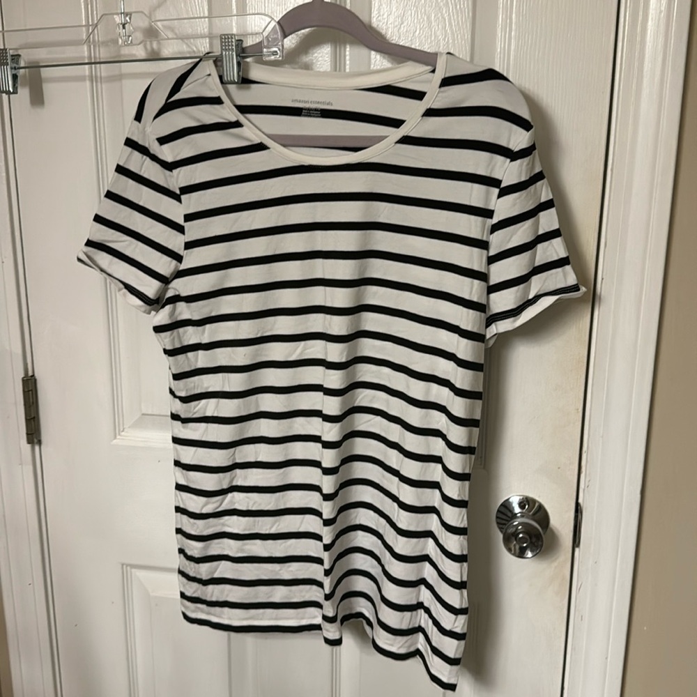 Striped short sleeve top XL